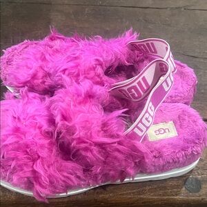 UGG Fuchsia Fluffy Slippers